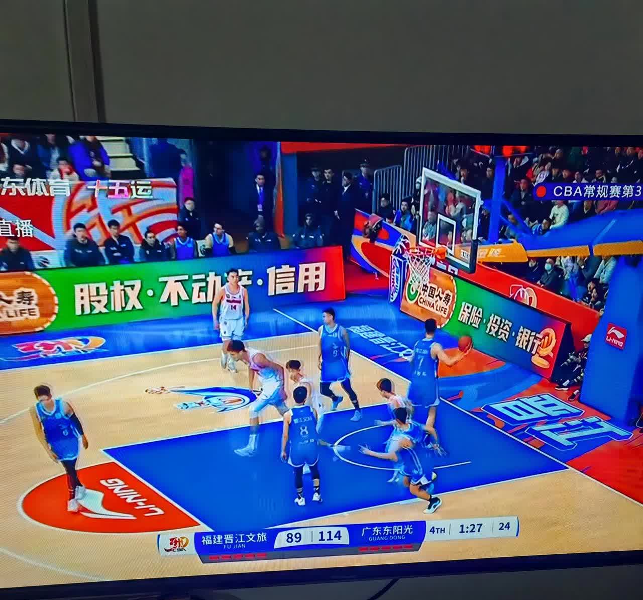 篮球比赛总是给球迷们带来惊喜连连