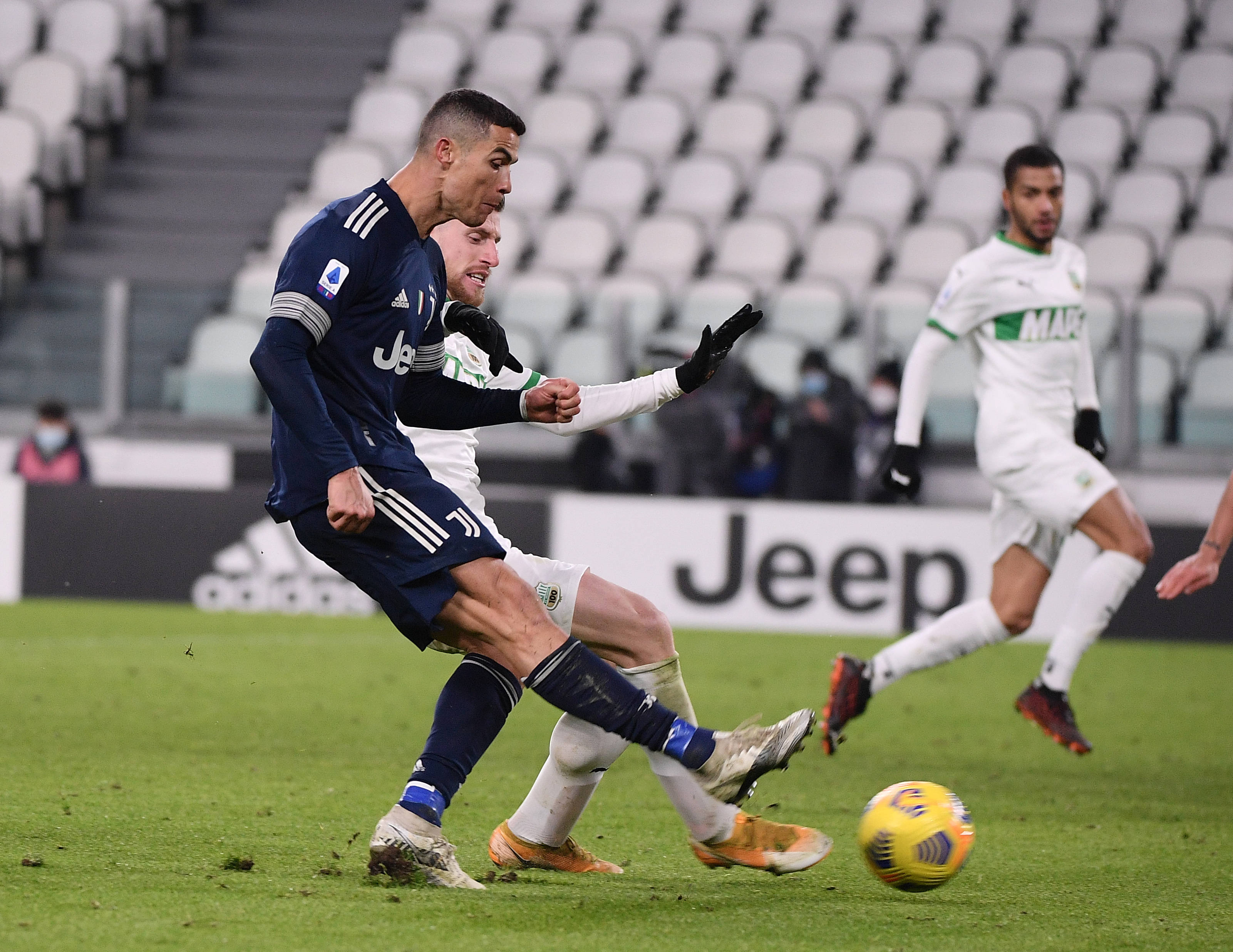 巴萨鏖战尤文,C罗状态火热的简单介绍 巴萨鏖战尤文,C罗状态火热的简单介绍