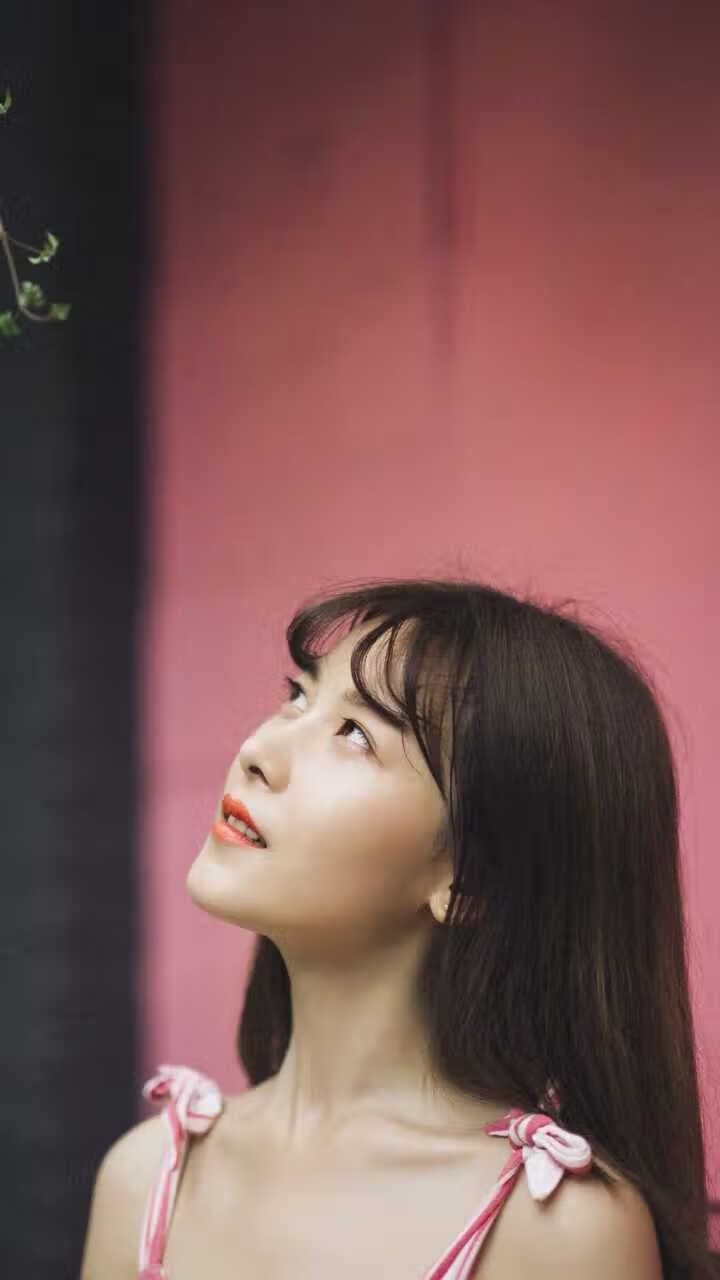 爱德华兹数据全面爆炸，76人对阵灰熊激战再现篮球魅力